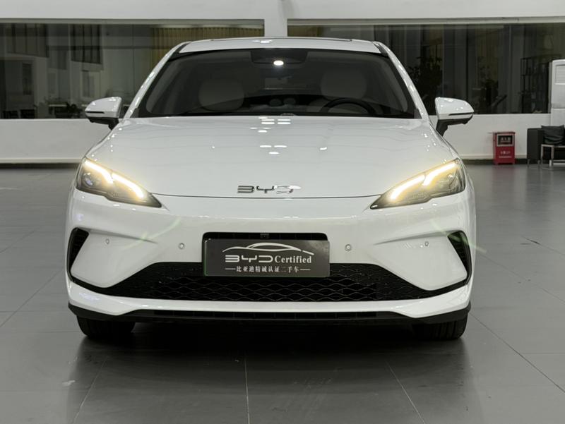 BYD Seal 05 DM-i Hybrid, 2024 — фото 2 из 10