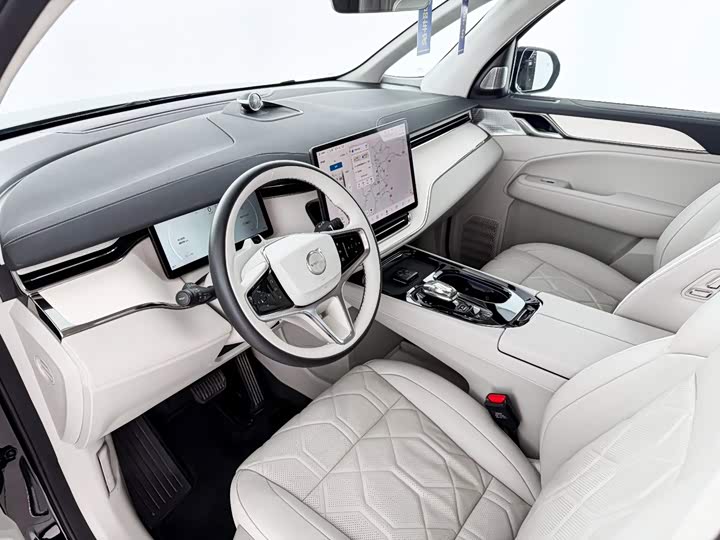 Volvo EM90, 2023 — фото 7 из 9