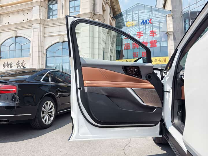 Cadillac Optiq, 2024 — фото 7 из 9