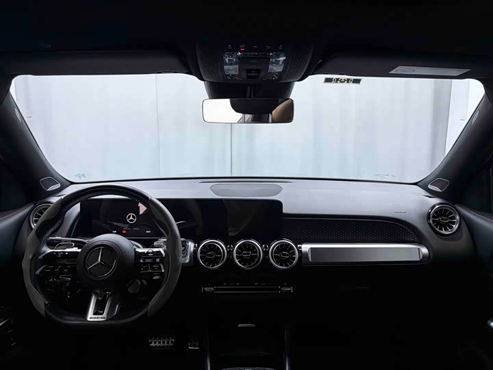 Mercedes-Benz GLB-Class AMG, 2024 — фото 6 из 9