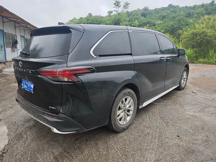 Toyota Granvia, 2024 — фото 3 из 9
