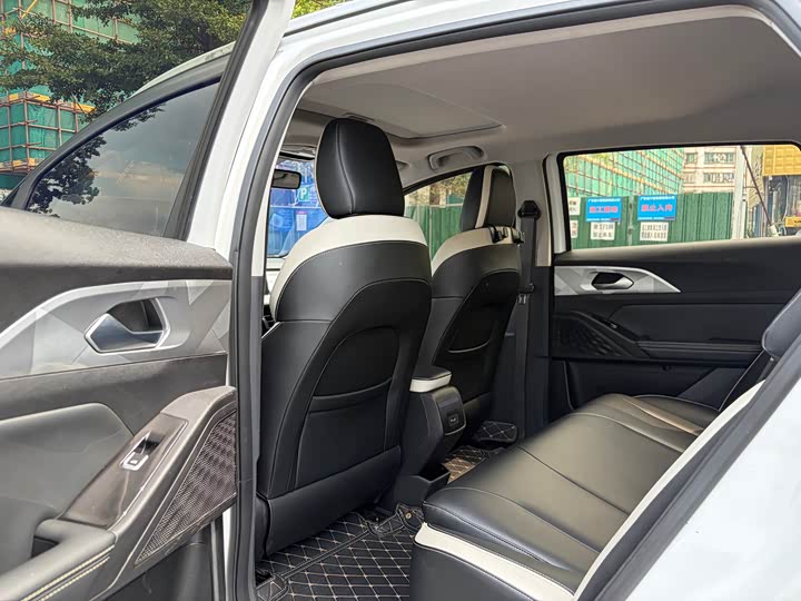 Geely Geometry E Firefly, 2022 — фото 6 из 9