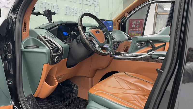 Ford Tourneo, 2022 — фото 11 из 12