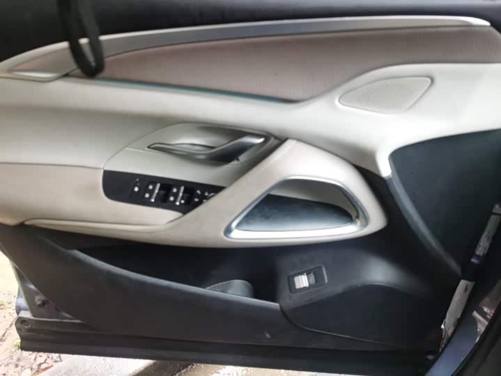 BYD Song Pro Hybrid, 2023 — фото 7 из 9