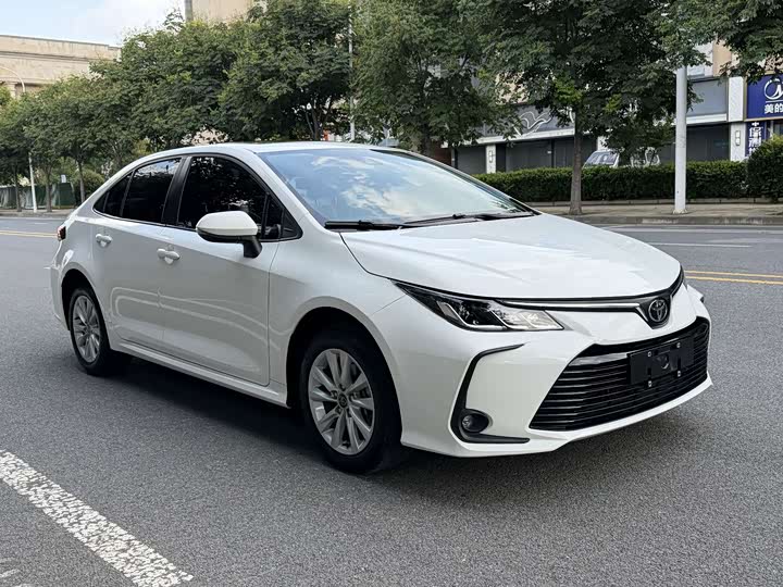 Toyota Corolla, 2023 — фото 3 из 9