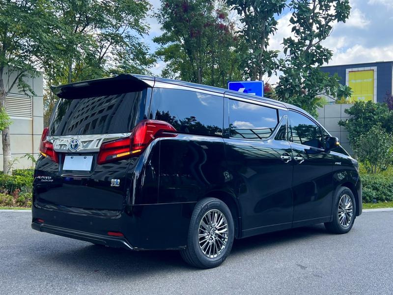Toyota Alphard, 2021 — фото 7 из 12