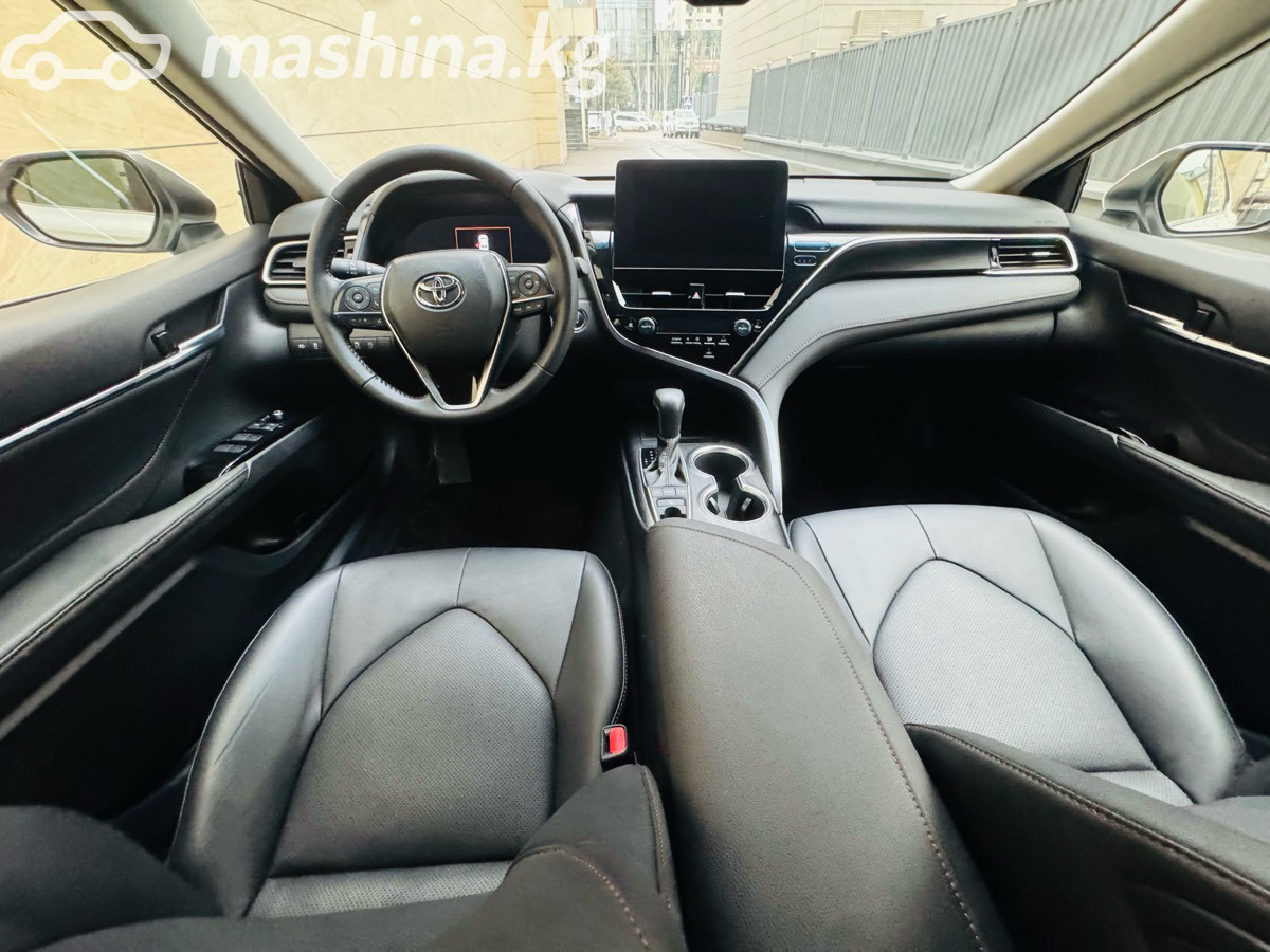 Toyota Camry, 2022 — фото 8 из 12