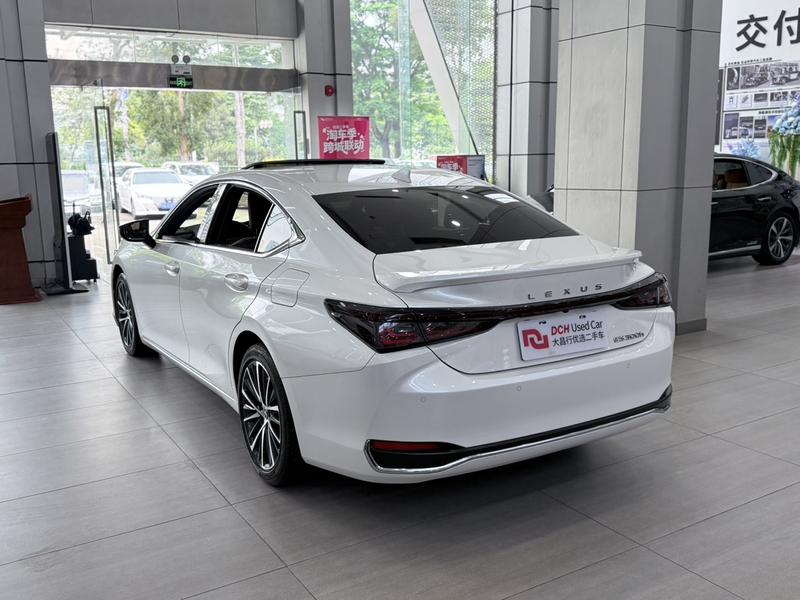 Lexus ES, 2024 — фото 4 из 8