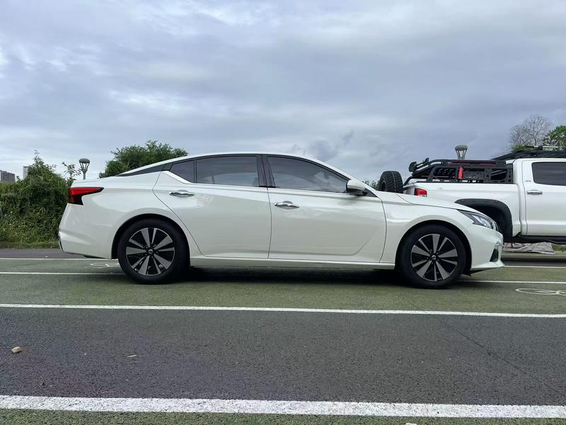 Nissan Teana, 2022 — фото 4 из 9