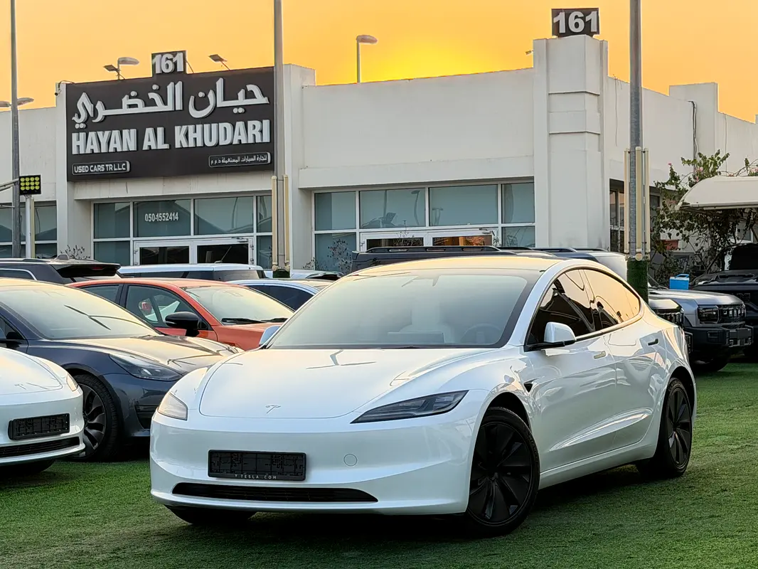 Tesla Model 3, 2024