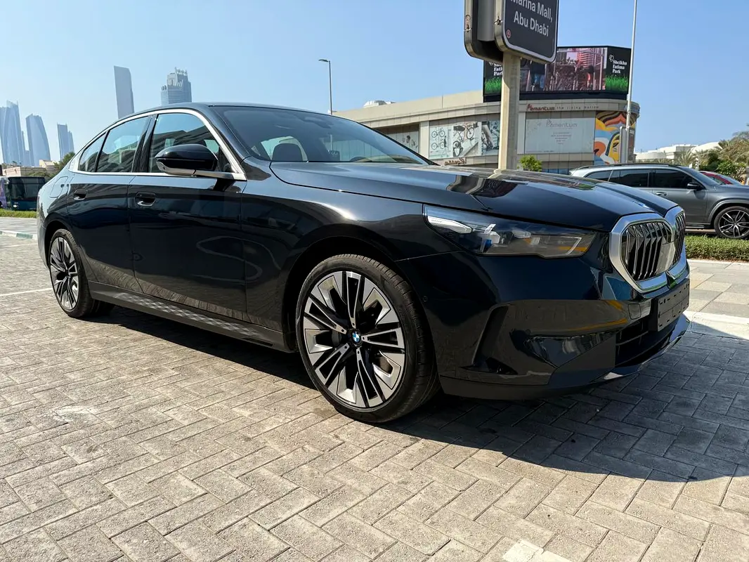 BMW 5-Series, 2027