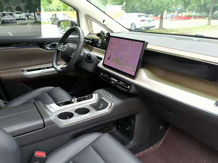 GAC Trumpchi E8, 2023 — фото 5 из 9