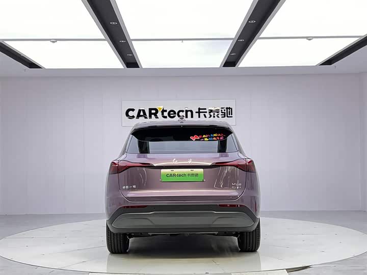 Hongqi HS6 Hybrid, 2025 — фото 4 из 9