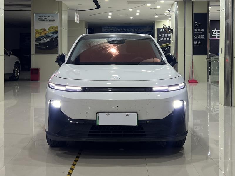 Leapmotor B10, 2025 — фото 2 из 9