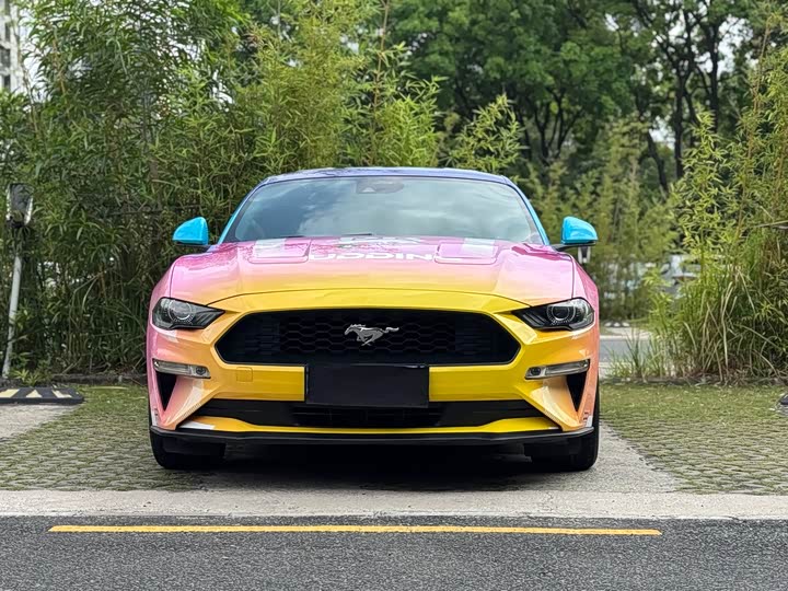 Ford Mustang, 2023 — фото 2 из 9