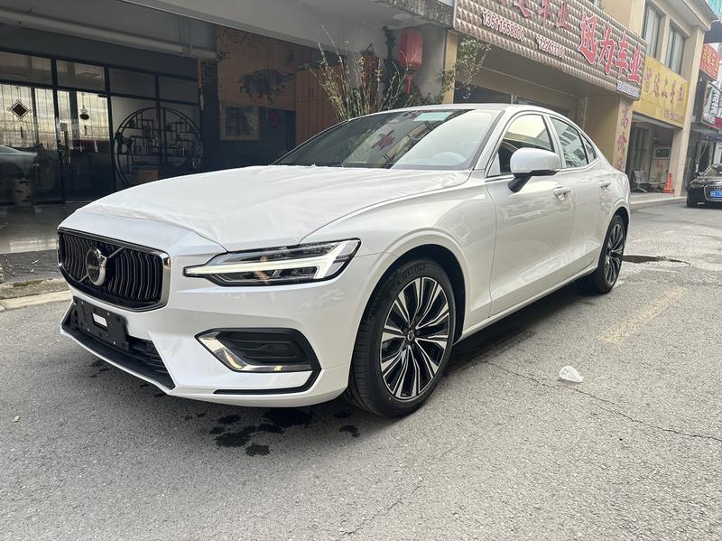 Volvo S60, 2025 — купить в Чебоксарах под ключ