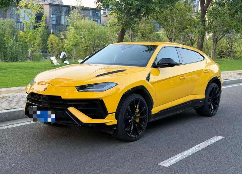 Lamborghini Urus, 2023 — купить в Ульяновске под ключ
