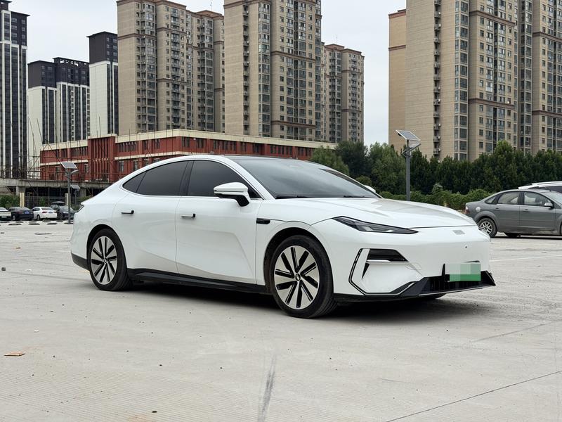 Geely Galaxy E8, 2024 — фото 3 из 9