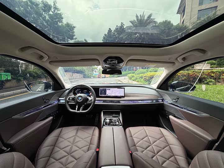 BMW 7 Series, 2024 — фото 8 из 9