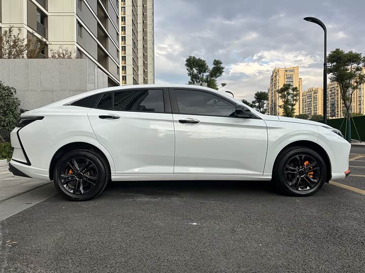 Dongfeng Aeolus Yixuan, 2023 — фото 6 из 9