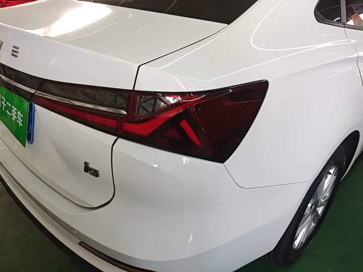 Roewe i5, 2025 — фото 8 из 9