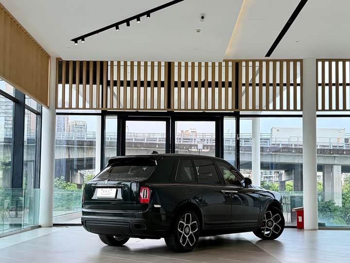 Rolls-Royce Cullinan, 2025 — фото 3 из 9