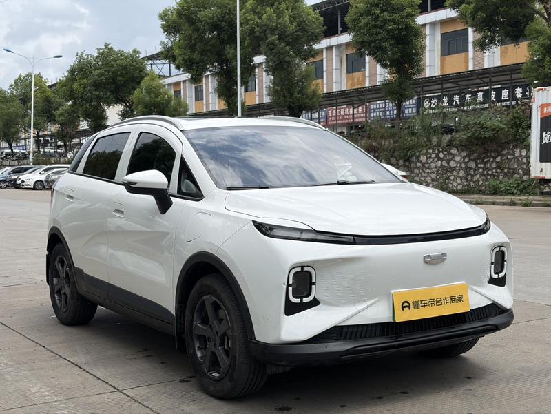 Geely Geometry E Firefly, 2023 — фото 3 из 10
