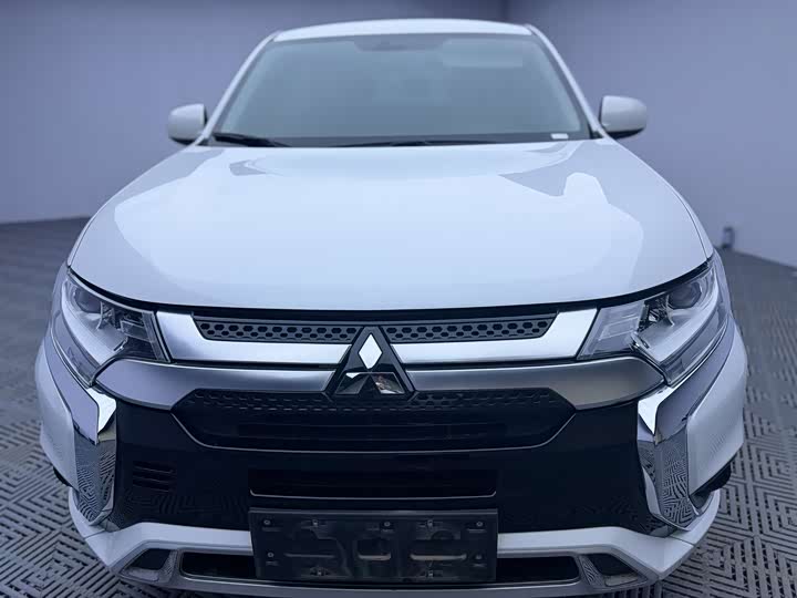 Mitsubishi Outlander, 2022 — купить в Калуге под ключ