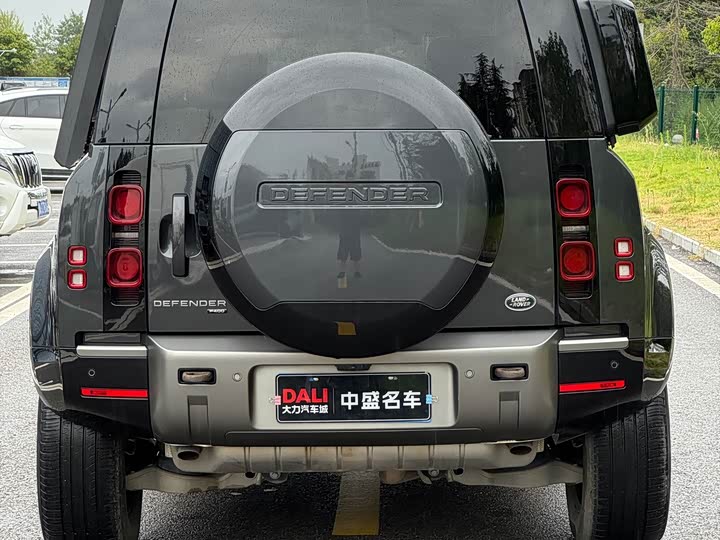 Land Rover Defender, 2023 — фото 5 из 9