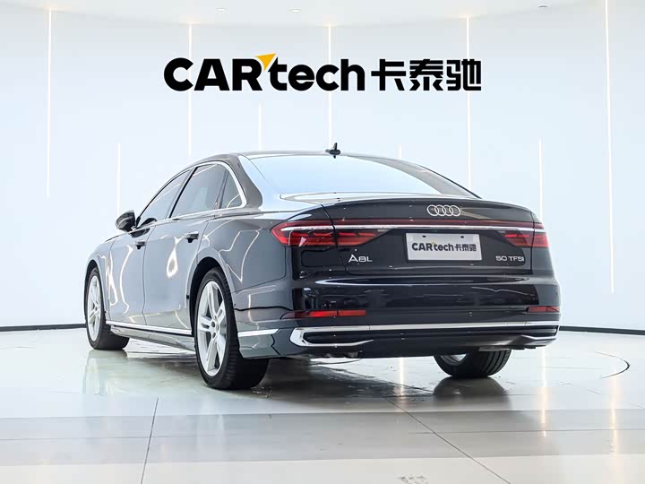Audi A8, 2023 — фото 7 из 9