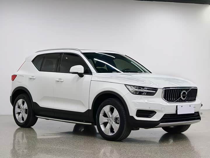 Volvo XC40, 2022 — фото 4 из 5