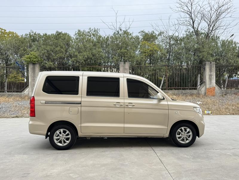 Wuling Hongguang V, 2022 — фото 8 из 12
