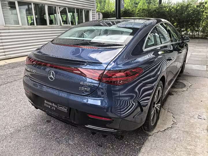 Mercedes-Benz EQE, 2025 — фото 4 из 9