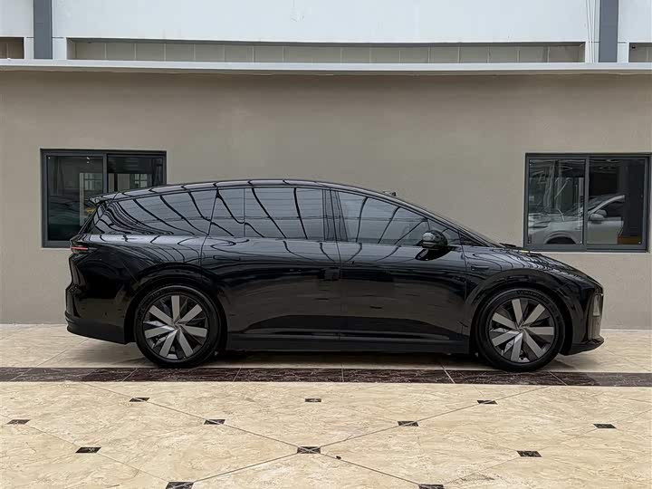 LiXiang i8, 2025 — фото 3 из 9