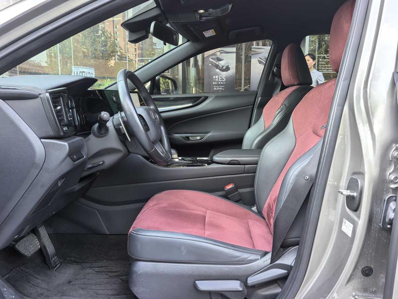 Lexus NX, 2023 — фото 11 из 12
