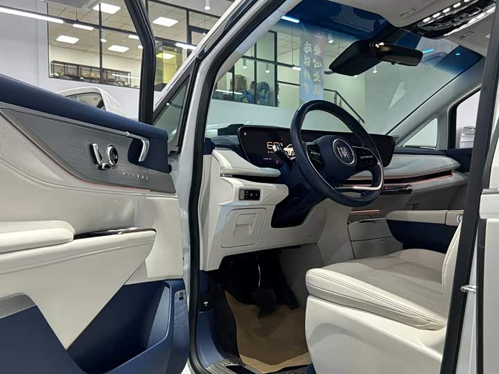 Buick GL8 Hybrid, 2024 — фото 3 из 9