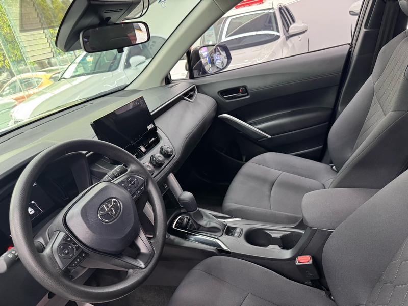 Toyota Corolla Cross, 2024 — фото 6 из 8