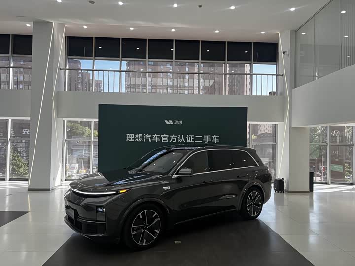 LiXiang L8, 2025 — купить в Оренбурге под ключ
