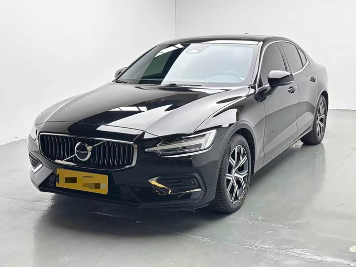 Volvo S60, 2023 — купить в Чебоксарах под ключ