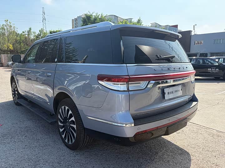 Lincoln Navigator, 2024 — фото 4 из 9