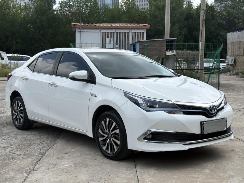 Toyota Corolla Hybrid, 2022 — фото 3 из 10