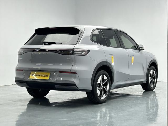 Geely Galaxy E5, 2024 — фото 7 из 12