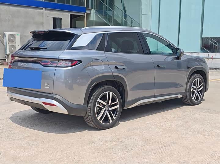 BYD Song L DM-i Hybrid, 2024 — фото 7 из 9