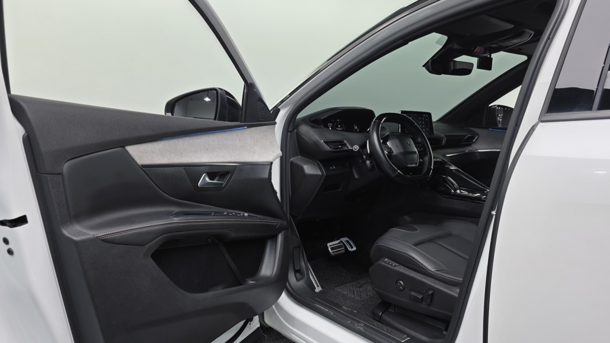 Peugeot 5008, 2022 — фото 10 из 12