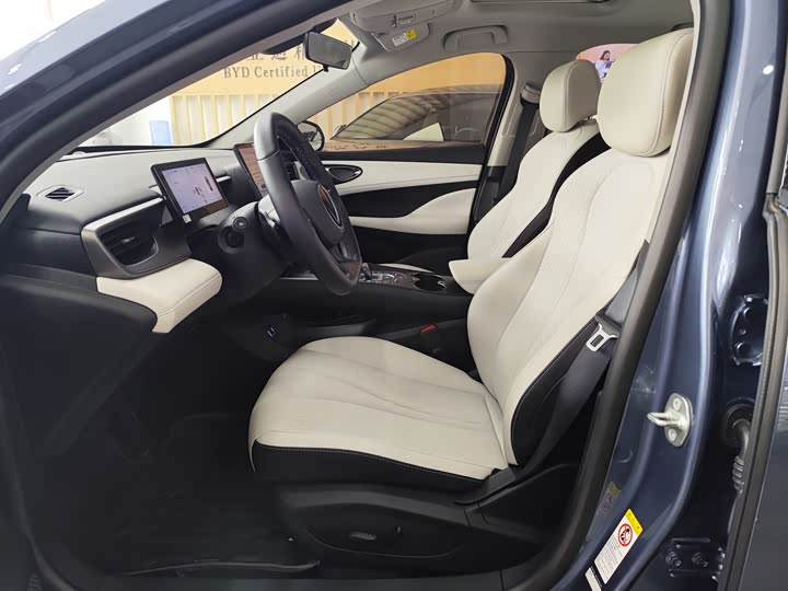 BYD Seal 05 DM-i Hybrid, 2024 — фото 8 из 9