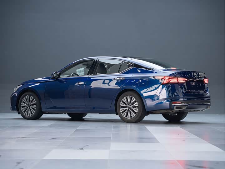 Nissan Teana, 2023 — фото 8 из 9