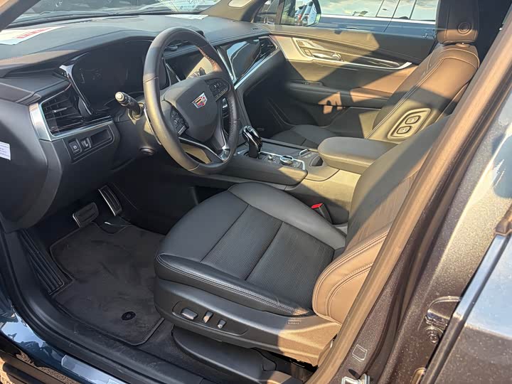 Cadillac XT6, 2024 — фото 8 из 9