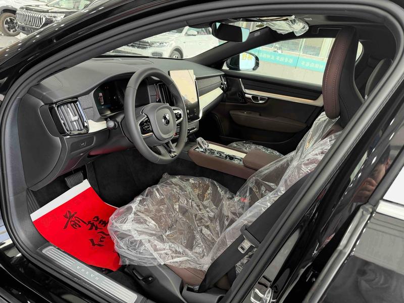 Volvo S90, 2025 — фото 12 из 12