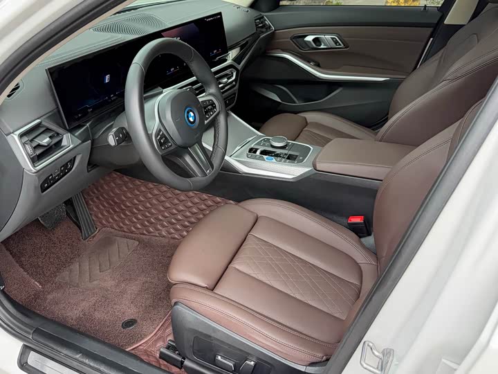 BMW i3, 2024 — фото 4 из 9