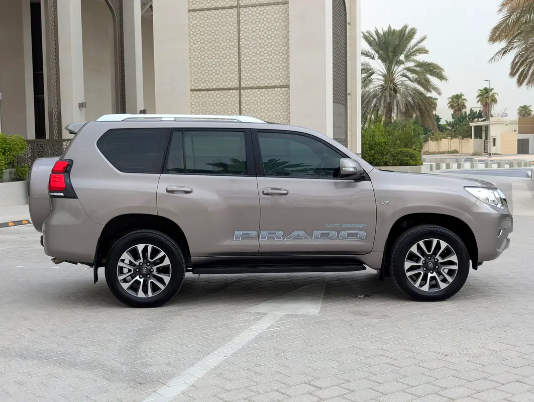 Toyota Prado, 2022 — фото 7 из 10